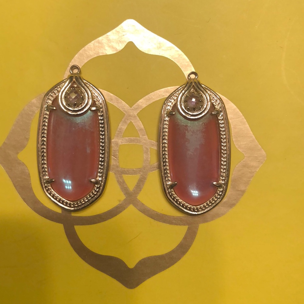 Kendra Scott earrings!